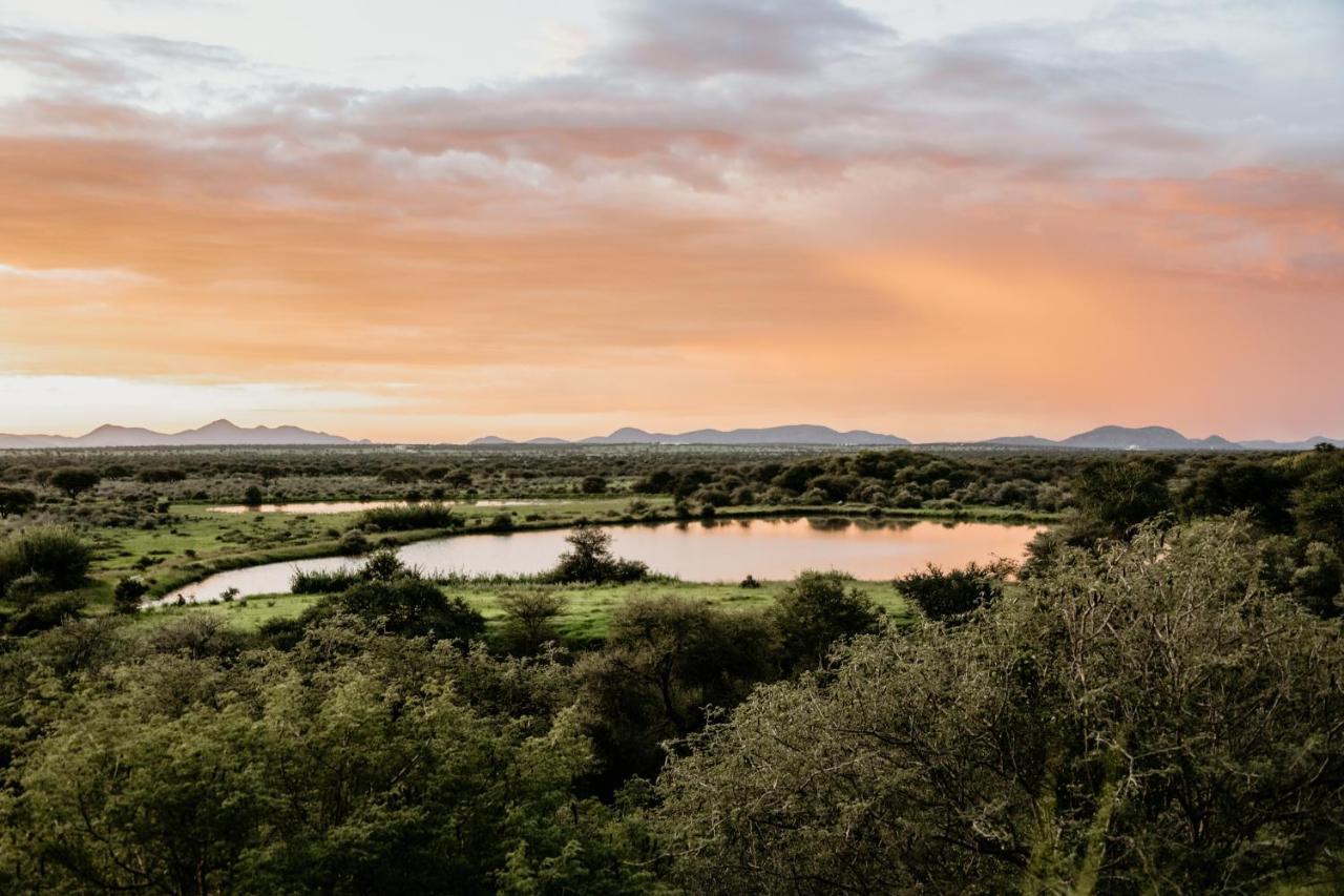 Okapuka Safari Lodge Windhoek Exterior photo