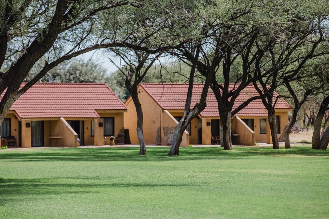 Okapuka Safari Lodge Windhoek Exterior photo